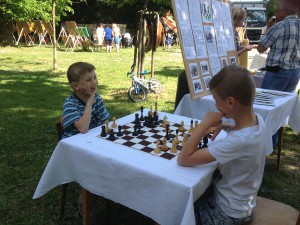 Děti si partie užívaly naplno.